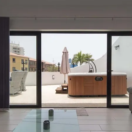 Canaria Modern 3 Bedroom Jaccuzi Villa