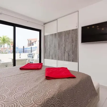Villa Canaria Modern 3 Bedroom Jaccuzi *